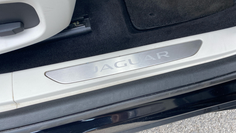 Jaguar I-Pace 294kW EV400 SE 90kWh 5dr Auto Electric Estate